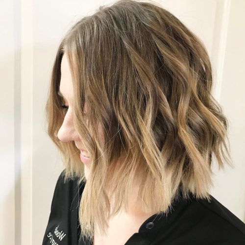 Side-Parted Messy Bob Hairstyles For Wavy Hair (Photo 20 of 20)