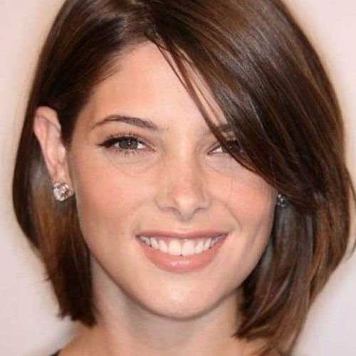 Flattering Short Haircuts For Round Faces (Photo 5 of 20)