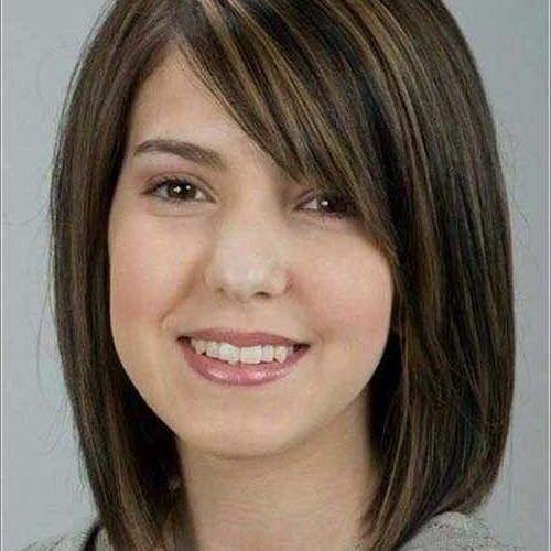 Short Medium Hairstyles For Round Faces (Photo 7 of 15)