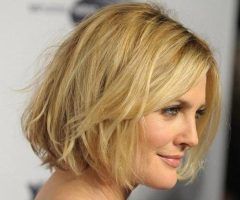 20 Photos Low Maintenance Short Haircuts for Round Faces
