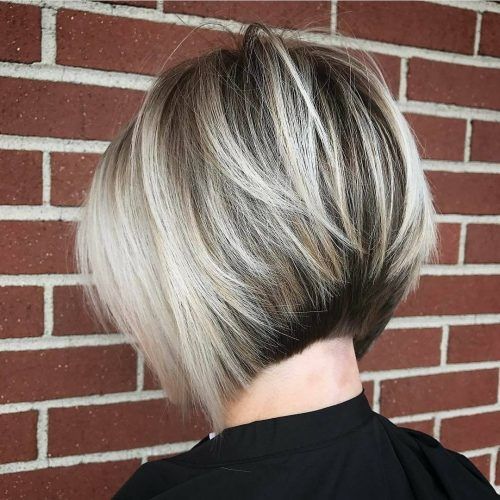 One Length Short Blonde Bob Hairstyles (Photo 8 of 20)