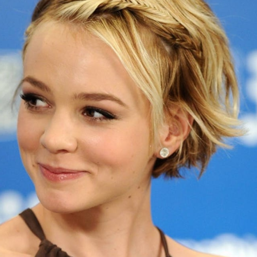 Short Hairstyles For Growing Out A Pixie Cut (Photo 7 of 20)