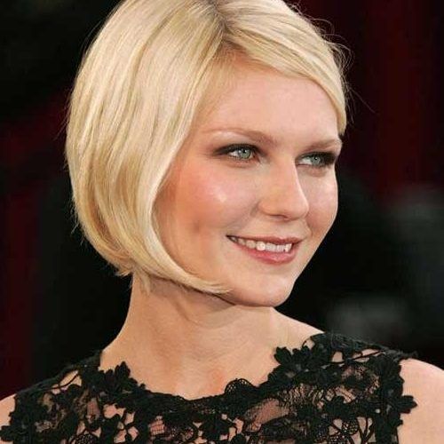 Side Swept Short Hairstyles (Photo 13 of 20)