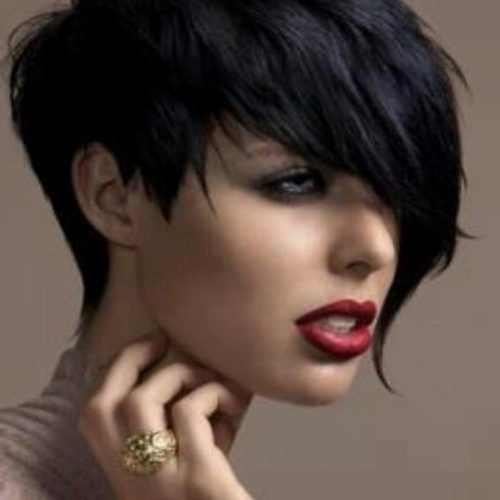 Funky Short Haircuts For Round Faces (Photo 5 of 20)