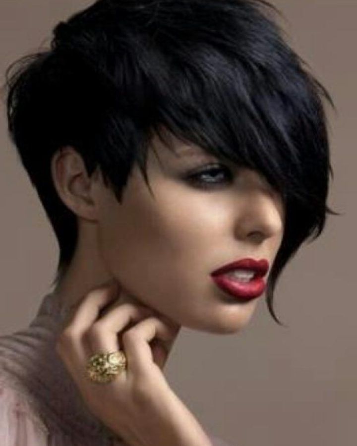 Edgy Short Haircuts for Round Faces