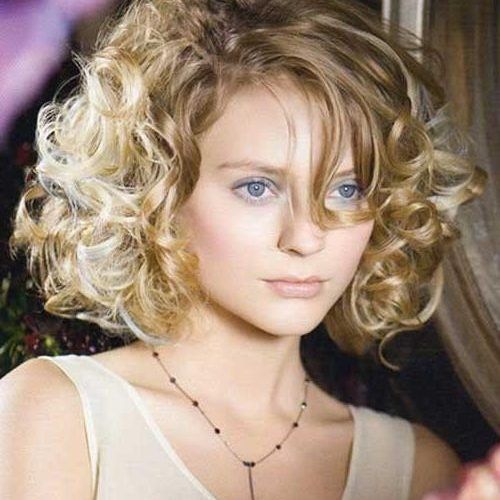 Curly Short Hairstyles For Oval Faces (Photo 6 of 20)