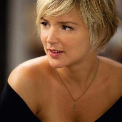 Classic Short Hairstyles (Photo 17 of 20)