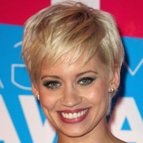 Short Hairstyles For Fine Hair And Fat Face (Photo 15 of 15)