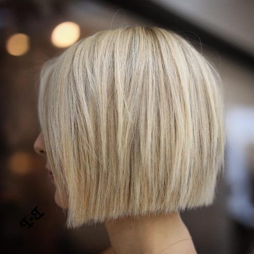 Jaw-Length Bob Hairstyles With Layers For Fine Hair (Photo 15 of 20)