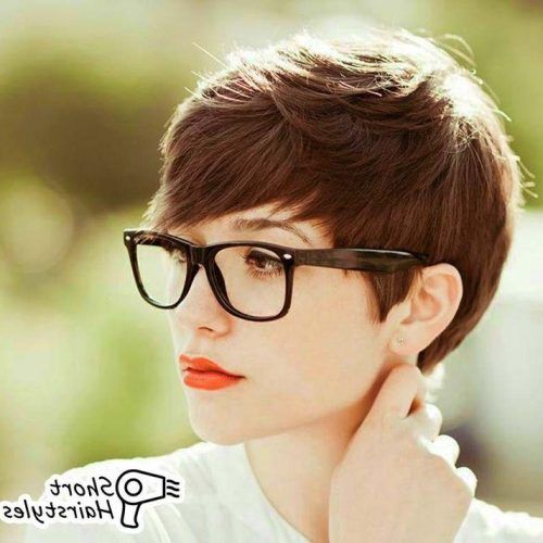 Short Hairstyles For Glasses Wearers (Photo 5 of 20)