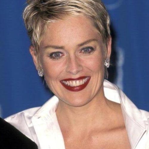 Short Hairstyles For Women In Their 40S (Photo 9 of 20)