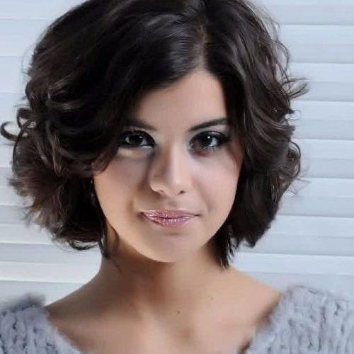Short Hairstyles For Women With Curly Hair (Photo 11 of 15)