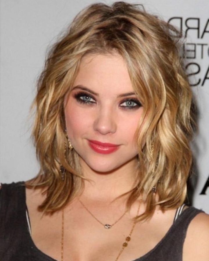 15 Ideas of Short to Mid Length Layered Hairstyles