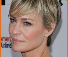 2024 Popular Short Hairstyles for Women Over 40 with Fine Hair