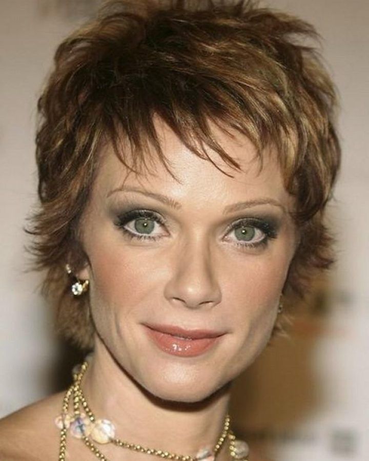 15 Best Short Hairstyles for Women Over 40 with Thin Hair