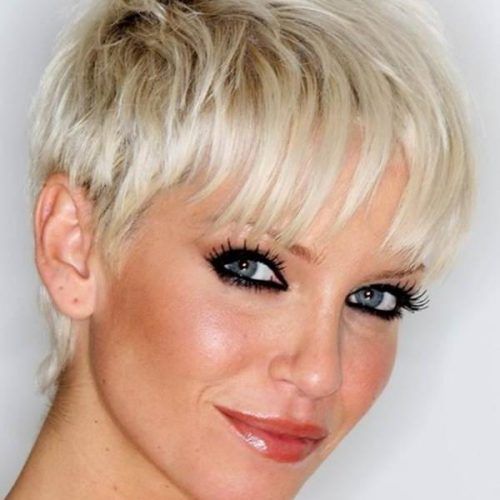 Short Haircuts For Women Who Wear Glasses (Photo 19 of 20)