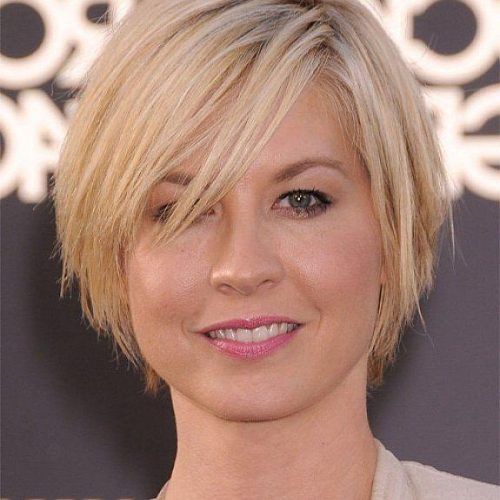 Short Hairstyles For Thin Fine Hair And Round Face (Photo 4 of 20)