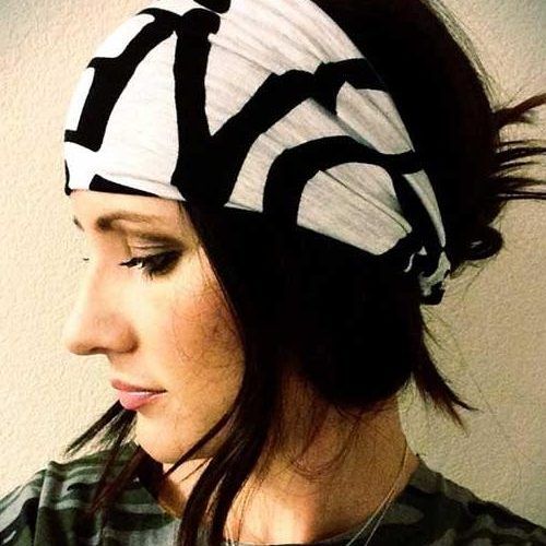 Short Hairstyles With Bandanas (Photo 16 of 20)