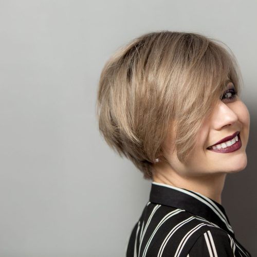 Classic Blonde Bob With A Modern Twist (Photo 18 of 20)