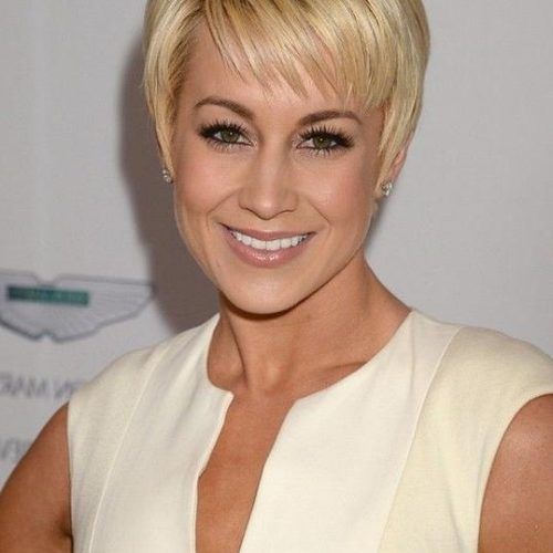 Short Hairstyles For Over 40 Year Old Woman (Photo 11 of 15)