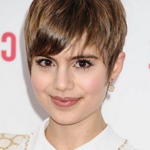 Short Haircuts For Fat Face (Photo 15 of 20)
