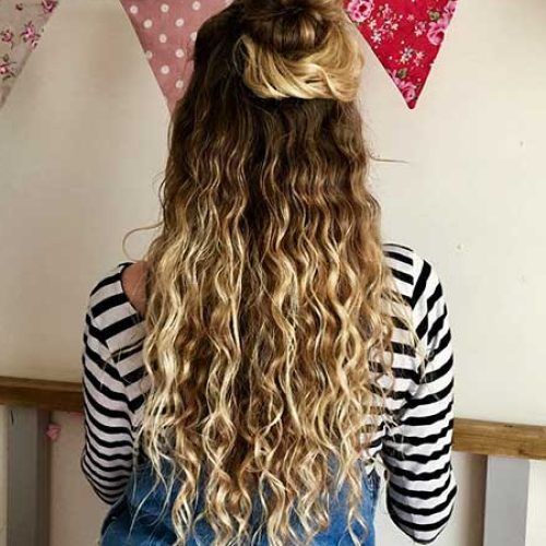 Painted Golden Highlights On Brunette Curls Hairstyles (Photo 18 of 20)