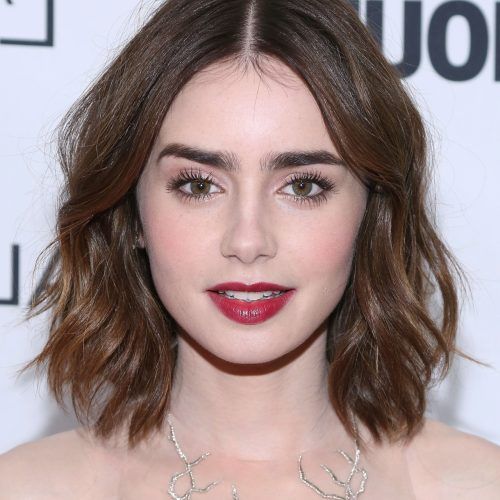 Side-Parted Messy Bob Hairstyles For Wavy Hair (Photo 17 of 20)