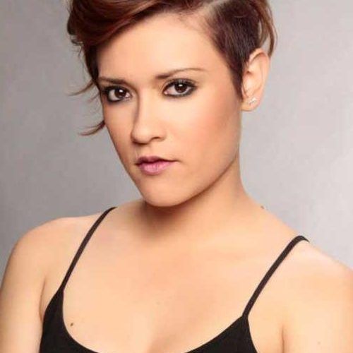 Short Haircuts For Women In Their 30S (Photo 14 of 20)