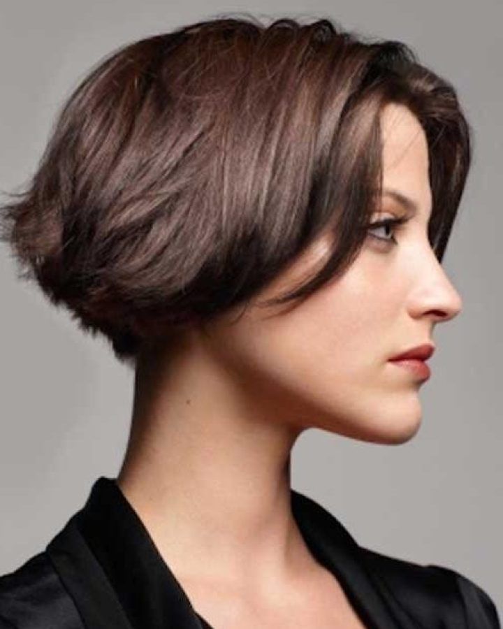 20 Photos Short Hairstyles for Straight Thick Hair