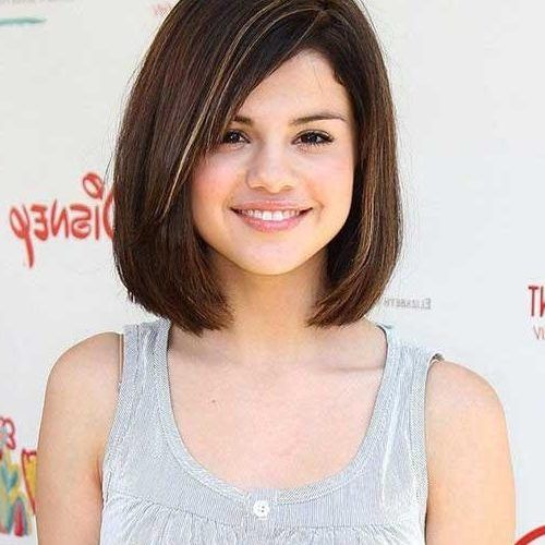 Short Hairstyles Thick Straight Hair (Photo 10 of 20)