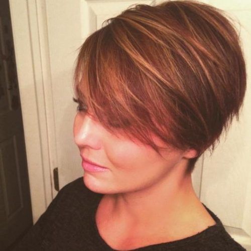 Short Haircuts For Round Faces Women (Photo 10 of 20)