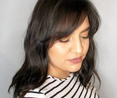 20 Ideas of Medium Hairstyles with Bangs for Round Faces