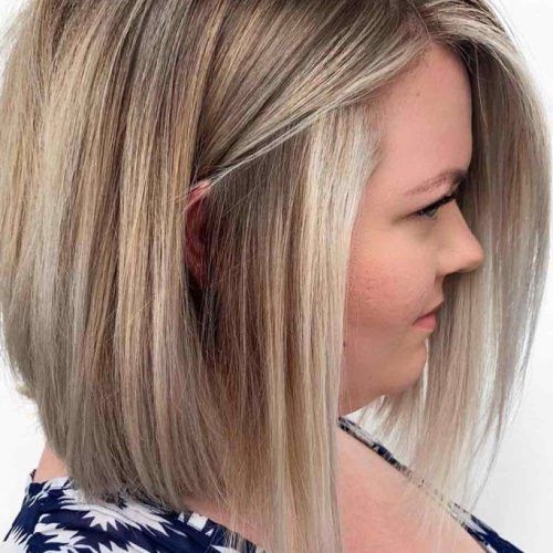 Middle-Parted Highlighted Long Bob Haircuts (Photo 6 of 20)