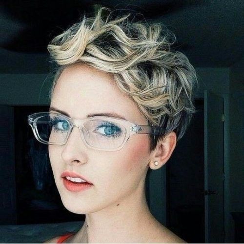 Trendy Short Curly Haircuts (Photo 11 of 15)
