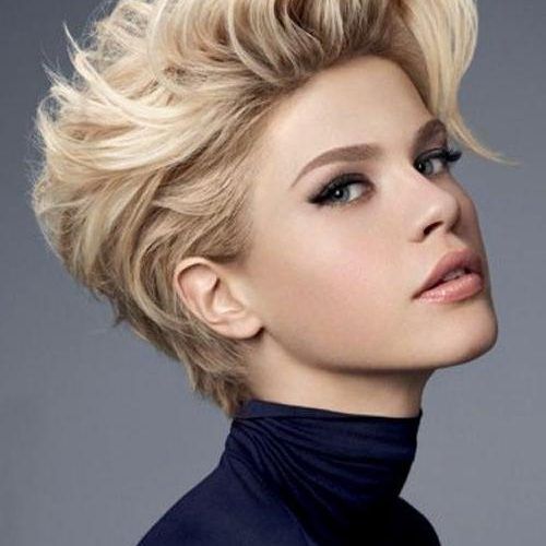 Cute Short Hairstyles For Thin Hair (Photo 11 of 15)