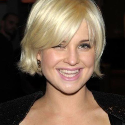 Low Maintenance Short Haircuts For Round Faces (Photo 20 of 20)