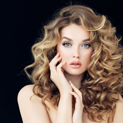 Curls And Blonde Highlights Hairstyles (Photo 20 of 20)