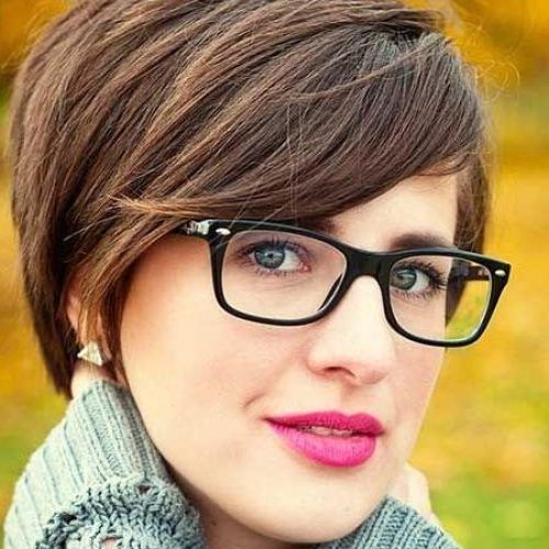 Short Haircuts For Women With Glasses (Photo 11 of 20)