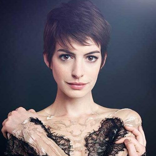 Anne Hathaway Short Haircuts (Photo 18 of 20)