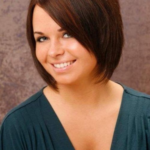 Short Haircuts For Fat Oval Faces (Photo 16 of 20)