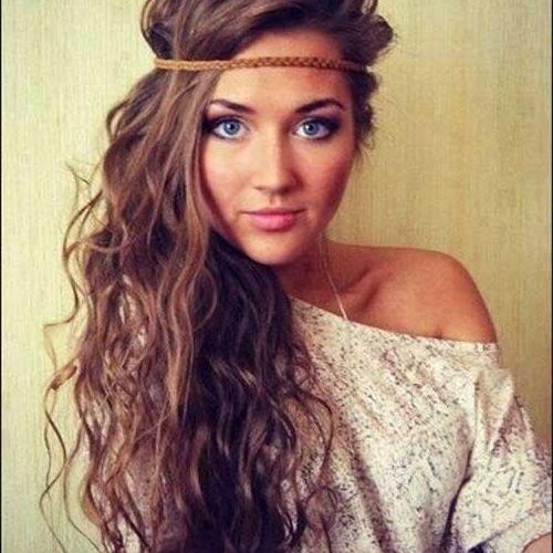 Long Hairstyles For Curly Hair (Photo 6 of 15)