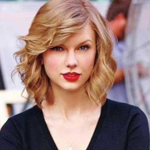 Short Hairstyles For Fine Curly Hair (Photo 17 of 20)