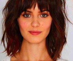 2024 Popular Short Haircuts with Bangs for Round Faces