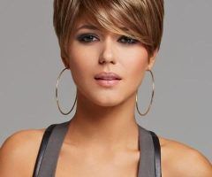 2024 Popular Short Hairstyles for a Square Face