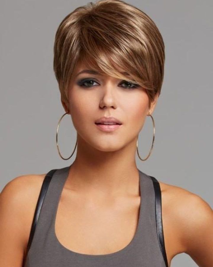 2024 Popular Short Hairstyles for a Square Face