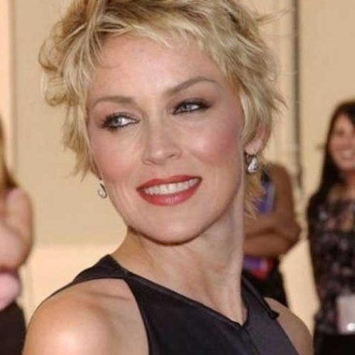 Short Hairstyles For Fine Hair Over 40 (Photo 2 of 15)