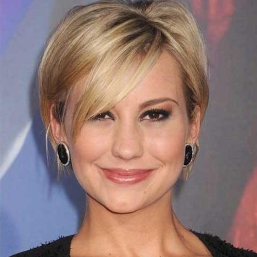 Celebrities Short Haircuts (Photo 8 of 20)