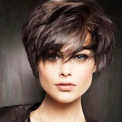 Short Hairstyles Oval Face (Photo 9 of 15)