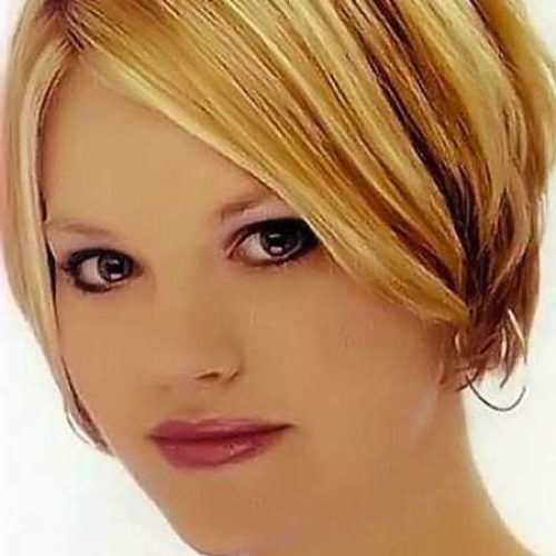 Short Haircuts Without Bangs (Photo 14 of 20)