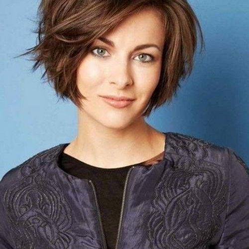 Low Maintenance Short Haircuts For Thick Hair (Photo 10 of 20)